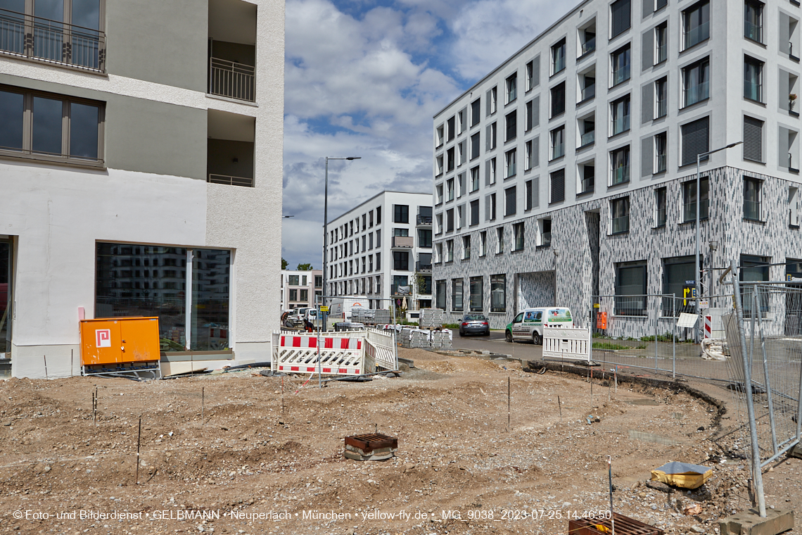 25.07.2023 - Rundgang im Alexisquartier in Neuperlach